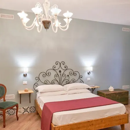 La Via Del Porto Charme Pensjonat 2*